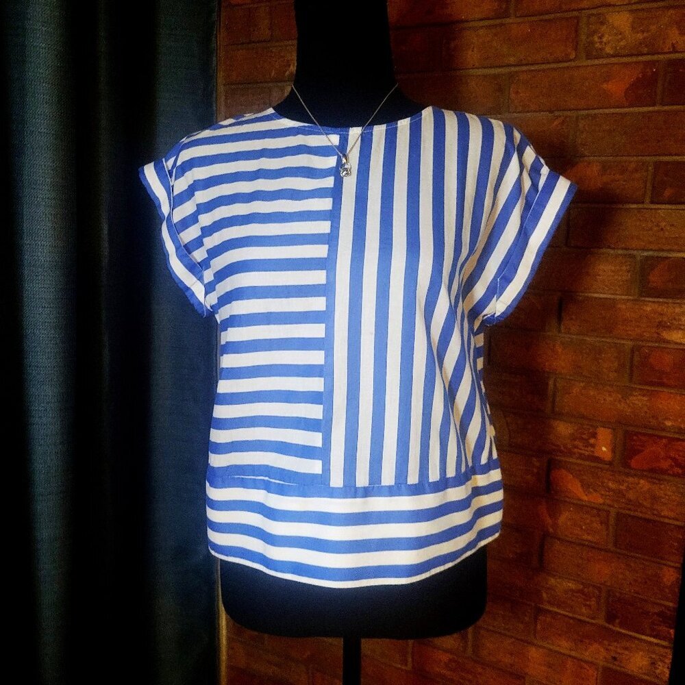 Banana Republic Women's Multi-Directional Blue/White Striped Cropped - Size XS